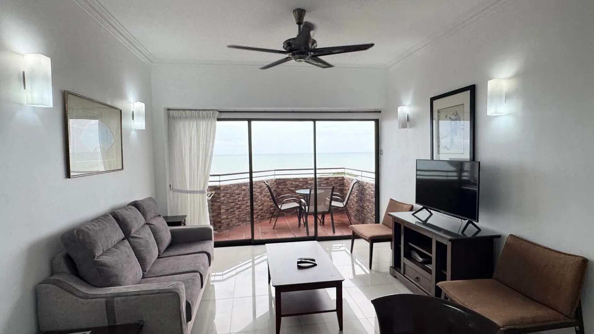 Sunset View Batu Ferringhi Apartment