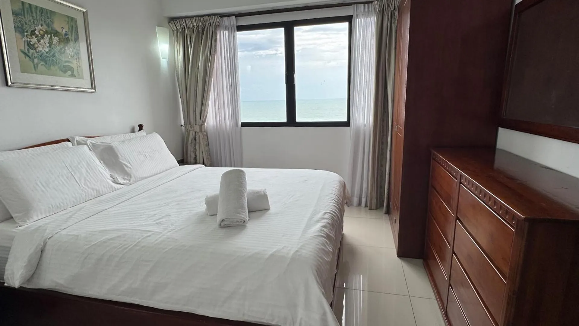 Sunset View Batu Ferringhi Apartment